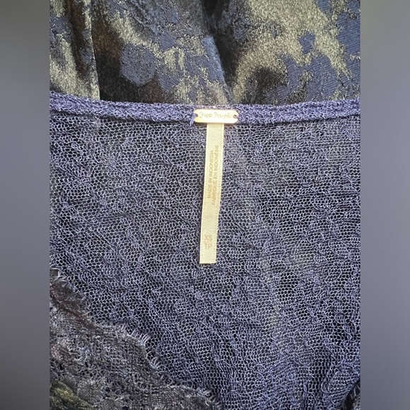 Free People - Lace Long Sleeve Top - Size XS - Picture 8 of 10